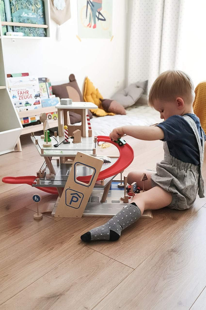 Small Foot Verkehrsschilder-Set aus Holz, Zubehör für Holzfahrzeuge und Eisenbahnen, für Kinder ab 3