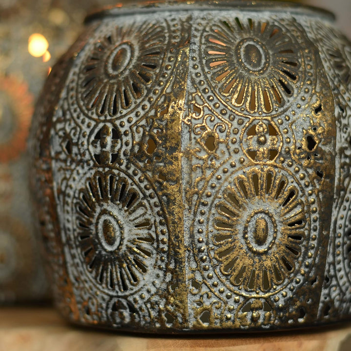 Hurricane Laternen-Set mit Gänseblümchen-Motiv, Metallarbeiten, Used-Gold, Weiss-Grau-Patina, Eisen,