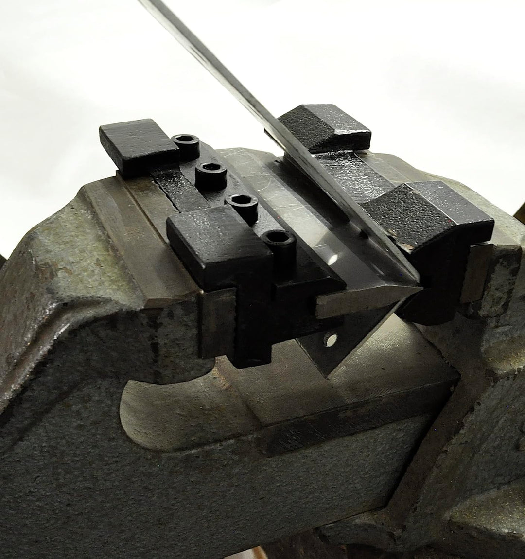 Biegevorrichtung Schraubstock 125 mm Biegebacken mit Magnethalterung Abkantbacken biegen Handbieger