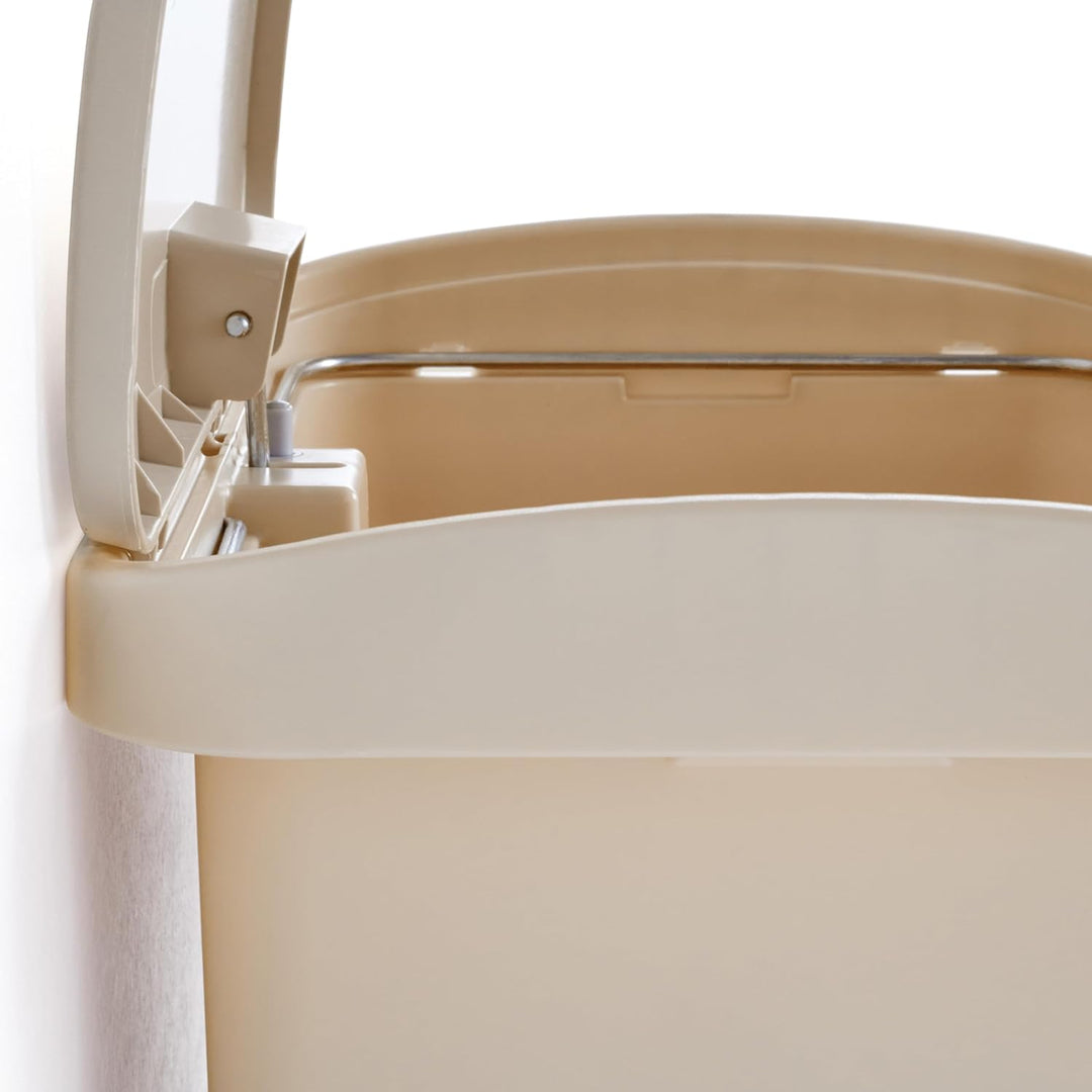 Rubbermaid Commercial Products Slim Jim 1883455 15 Litre Front Step Step-On Resin Wastebasket - Beig