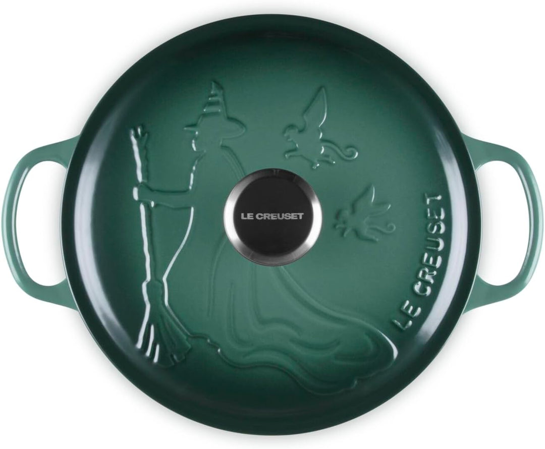 Le Creuset Wicked Collection Elphaba Rundkasserolle aus Gusseisen mit Prägung