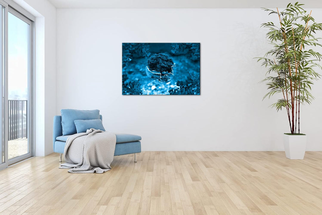 deyoli zerbrochene Glaskugel mit einem Baum Format 80x60 Effekt: Monocrome Blau als Leinwandbild, Mo