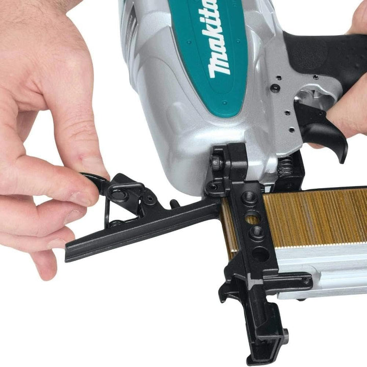 Makita Druckluft-Tacker AT1150A, Schwarz, Blau, Silber