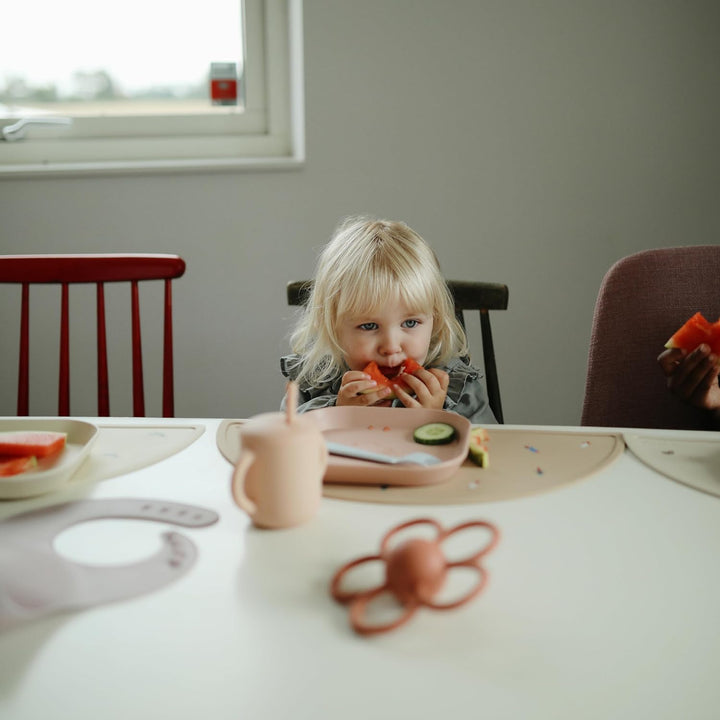 Mushie Quadratische Geschirrteller für Kinder | 2er-Set | wiederverwendbar BPA-frei | spülmaschinenf