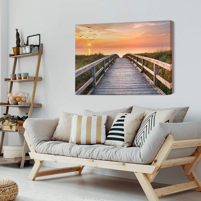 PICANOVA – Bild auf Leinwand Holzweg zum Meer 80x60cm – Leinwandbild – Premium Leinwanddruck – Wandb