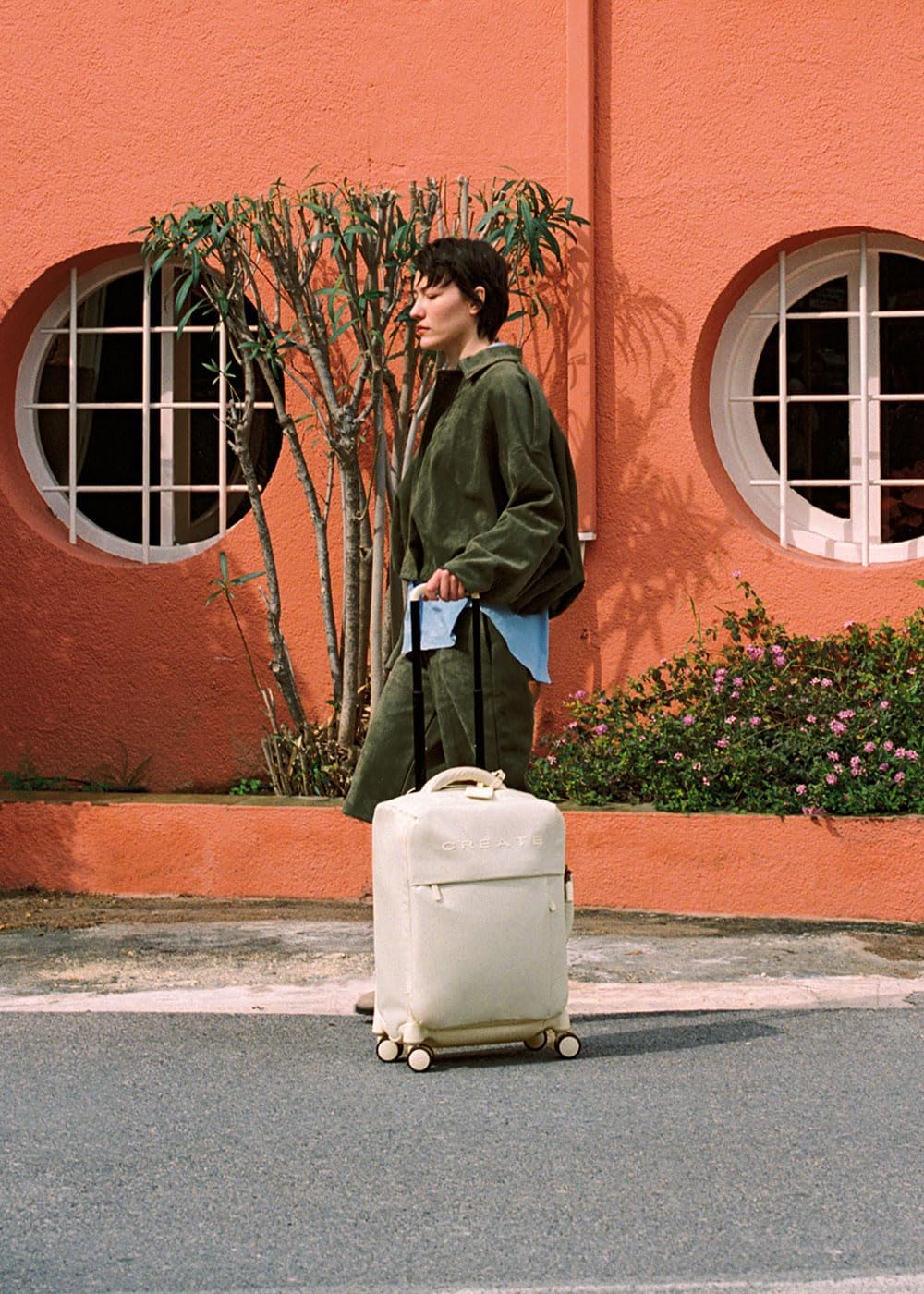 CREATE / Luggage Studio Soft/Polyester Soft Koffer Cremeweiss / 47x25.5x65cm / TSA Vorhängeschloss,