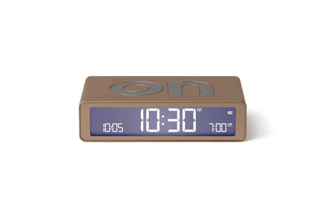Lexon Flip Classic Digitaler Wecker mit umkehrbaren EIN/Aus-Seiten, wiederaufladbare Nachttischuhr m