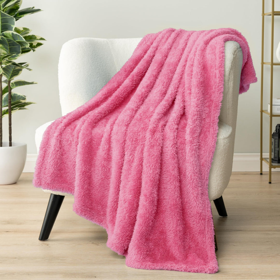 PAVILIA Flauschige Sherpa-Überwurfdecke für Couch-Sofa | Plüsch-Zottel-Fleecedecke | weich, flauschi