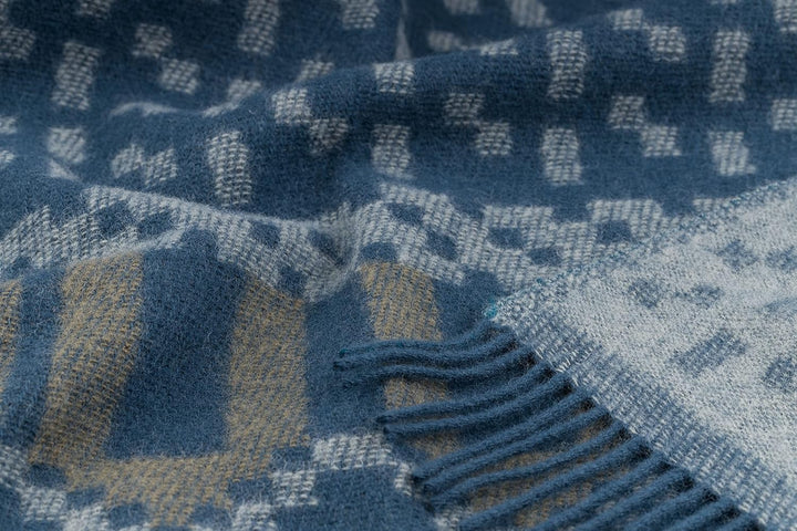 ÖJBRO VANTFABRIK "Skaftö Marin gewebte Wolldecke mit Fransen 130x220 cm blau/grau/beige 100% Merinow