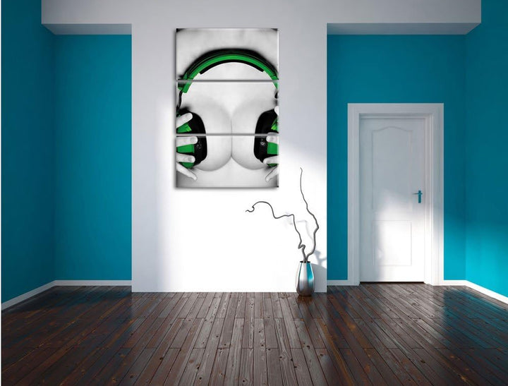 Dark Sexy Girl grüne Kopfhörer schwarz/weiss 3-Teiler Leinwandbild 120x80 Bild auf Leinwand