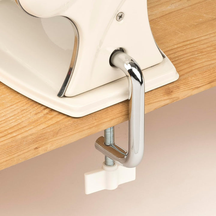 Girmi IM92 Nudelmaschine, Edelstahlgehäuse, 7 Teigstärken, 3 Pastaformen, Aluminiumwalzen, Cremefarb