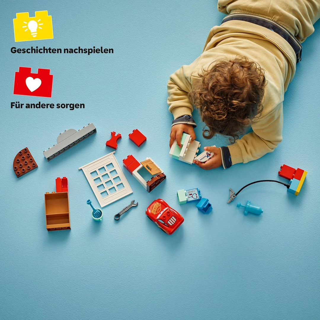 LEGO DUPLO │ Disney and Pixar Cars – McQueens Besuch in Docs Werkstatt Rennwagen für Kleinkinder mit