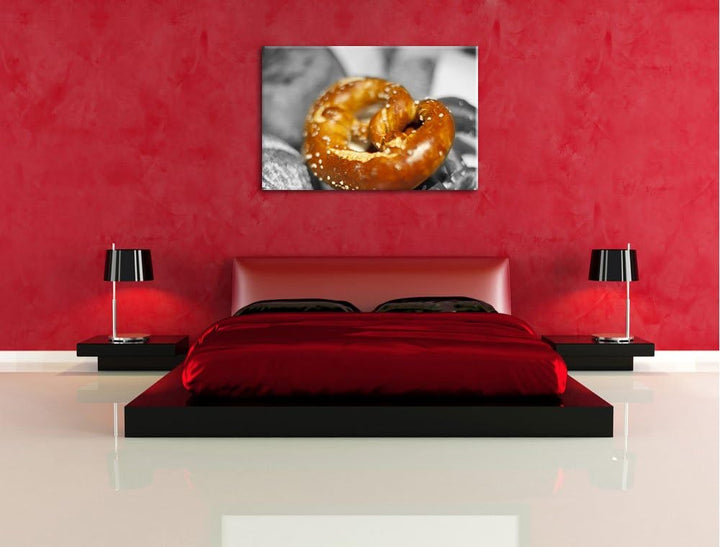 appetitliche gebackene Salzbrezel schwarz/weiss auf Leinwand, XXL riesige Bilder fertig gerahmt mit