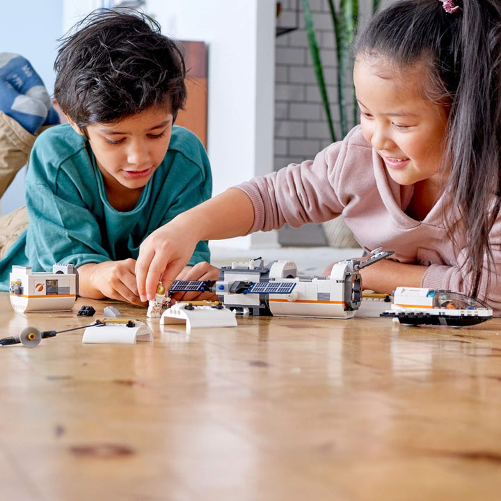 LEGO City Space 60227 - Lunar Space Station (412-teilig)