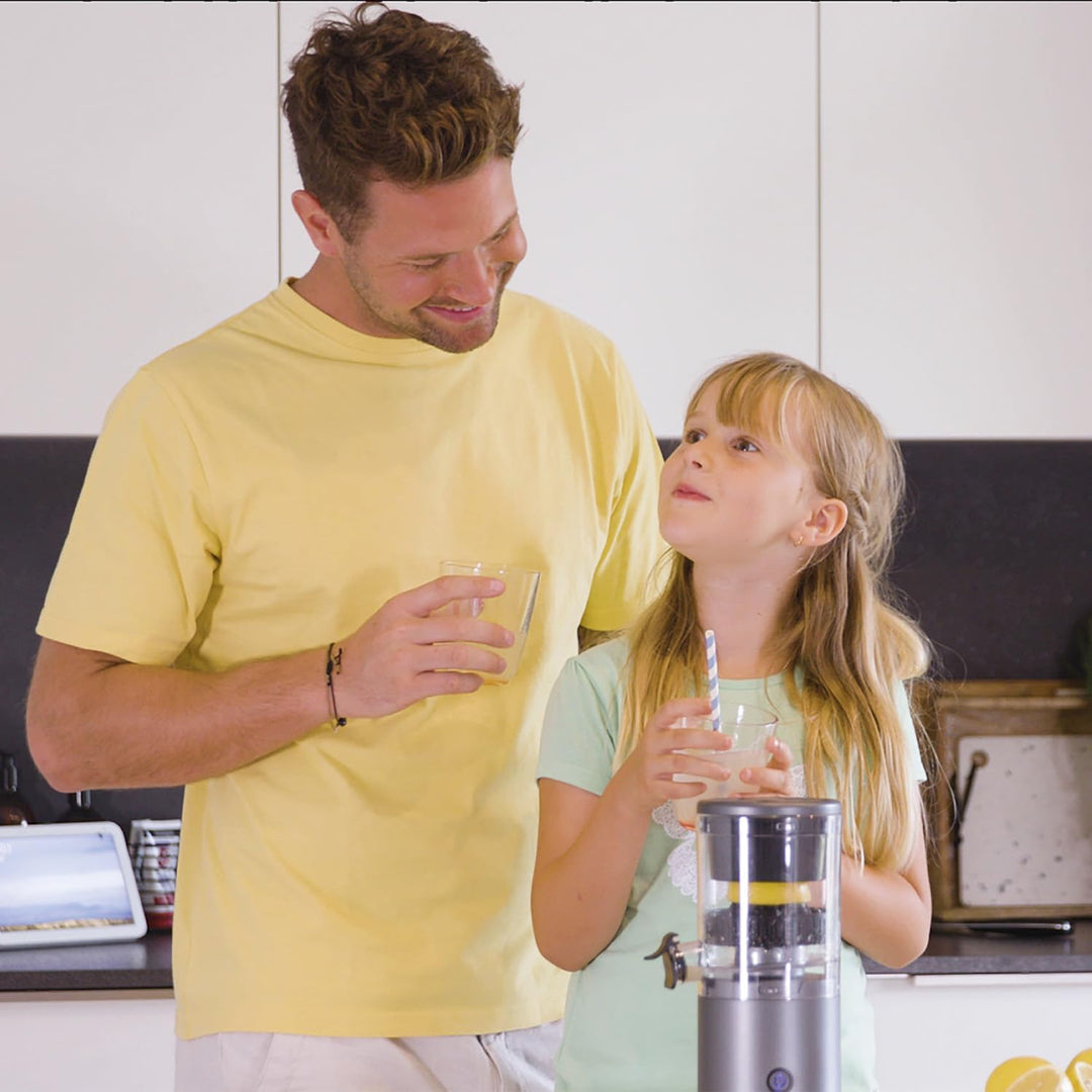 Livington JuiceBoost - tragbarer Akku Entsafter - 160ml Auffangbehälter - kabellos - Saftpresse klei