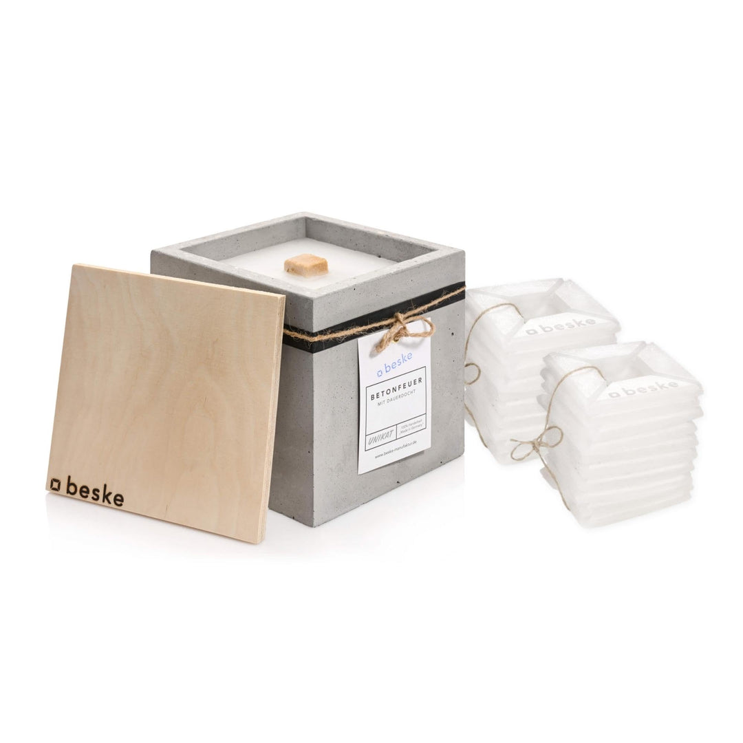 Betonfeuer® - DAS ORIGINAL | Modell 'Fuego' | 17x17x17cm mit Dauerdocht | Premium Kerzenfresser Made