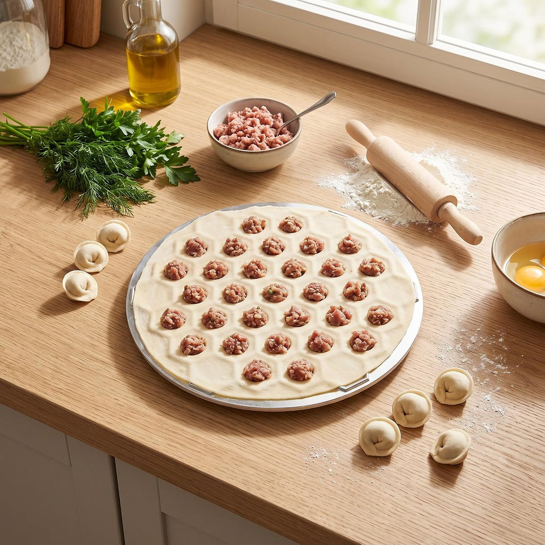 Pelmeni Form, 37 Löcher Russian Dumpling Maker aus Aluminiumlegierung, Silber, Ravioli Maker für DIY