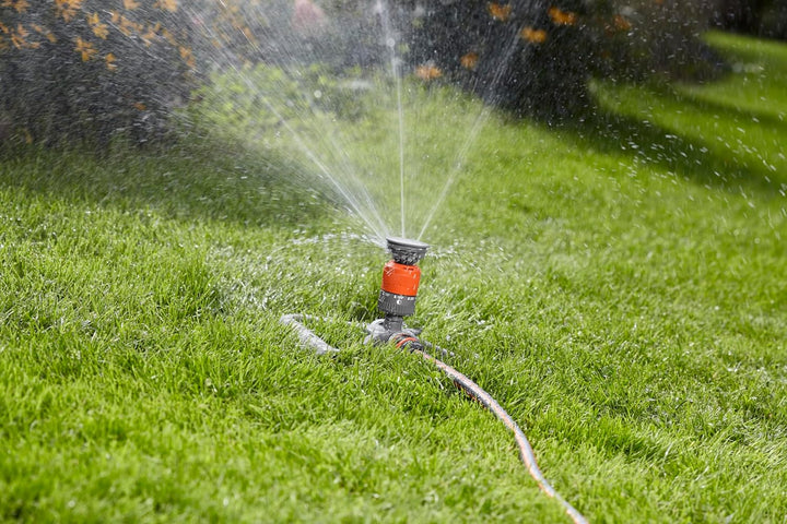 Gardena Comfort Kreisregner Vario: Sprühregner für gleichmässige Beregnung, für Flächen bis 225m², W