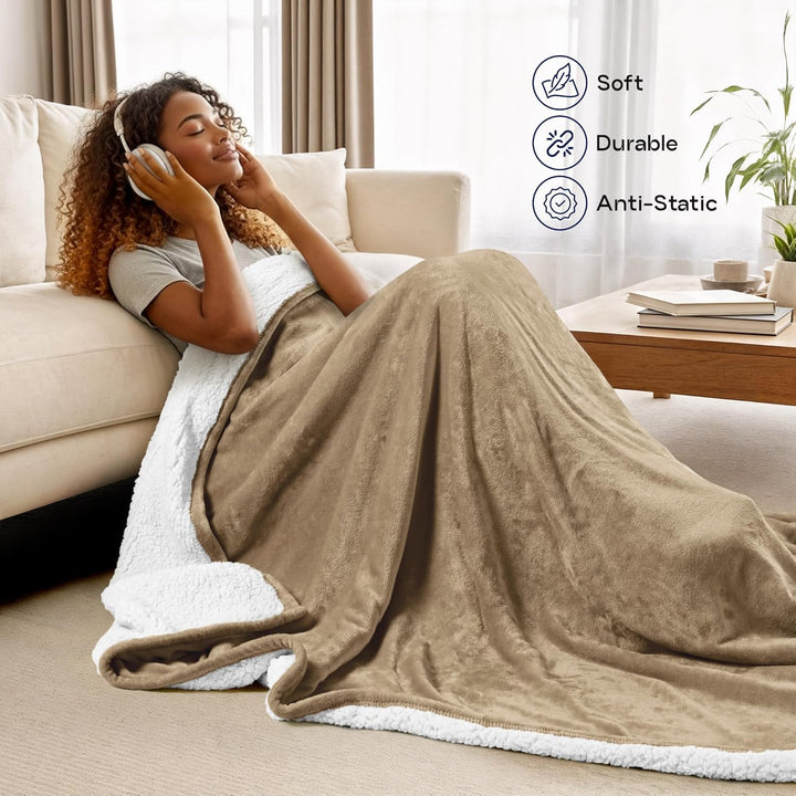 Utopia Bedding Kuscheldecke Warm Sherpa Wolldecke [Camel, 228x228 cm] Flauschig Sofaüberwurf Decke D