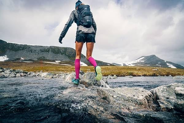 Bauerfeind Laufsocken „Run Ultralight Compression Socks“, 1 Paar sehr dünne Kompressionsstrümpfe für