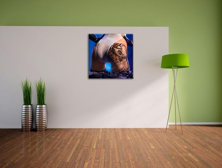 Sexy Frau am Plattenpult, Format: 70x70 auf Leinwand, XXL riesige Bilder fertig gerahmt mit Keilrahm