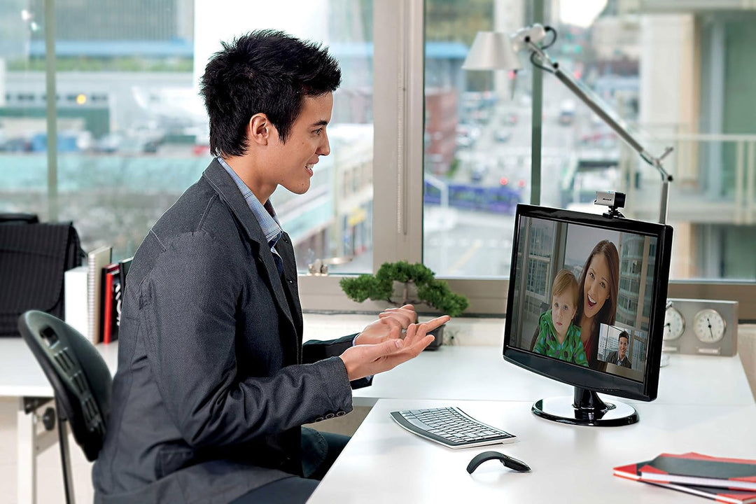 Microsoft Q2F-00015 LifeCam Studio HD Webcam (Skype zertifiziert), 1080p , silber/schwarz Modern, Mo