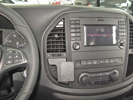 Brodit | ProClip Fahrzeughalter 855197 | Made IN Sweden | Mittelbefestigung | für linkslenkende Fahr