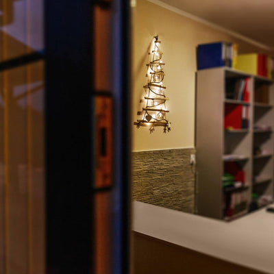BOGATECO Handgemacht Weihnachtsbaum 95 cm hoch, aus Haselnussholz | Deko Anhänger | mit 200 cm LED-L
