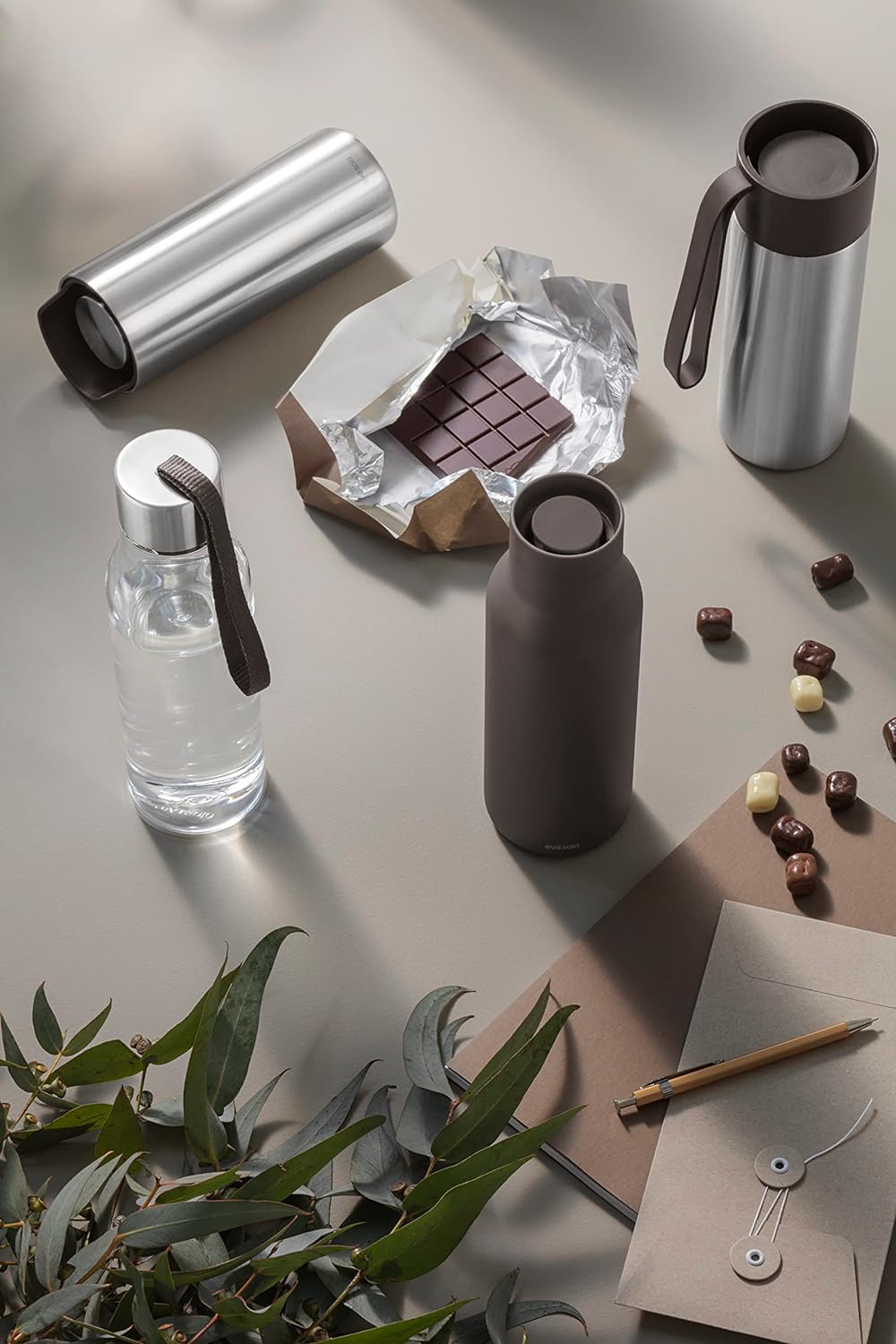 EVA SOLO | Urban Isolierflasche 0,5l |Kaltes Wasser für lange Zeit | Chocolate 0,5l Chocolate, 0,5l