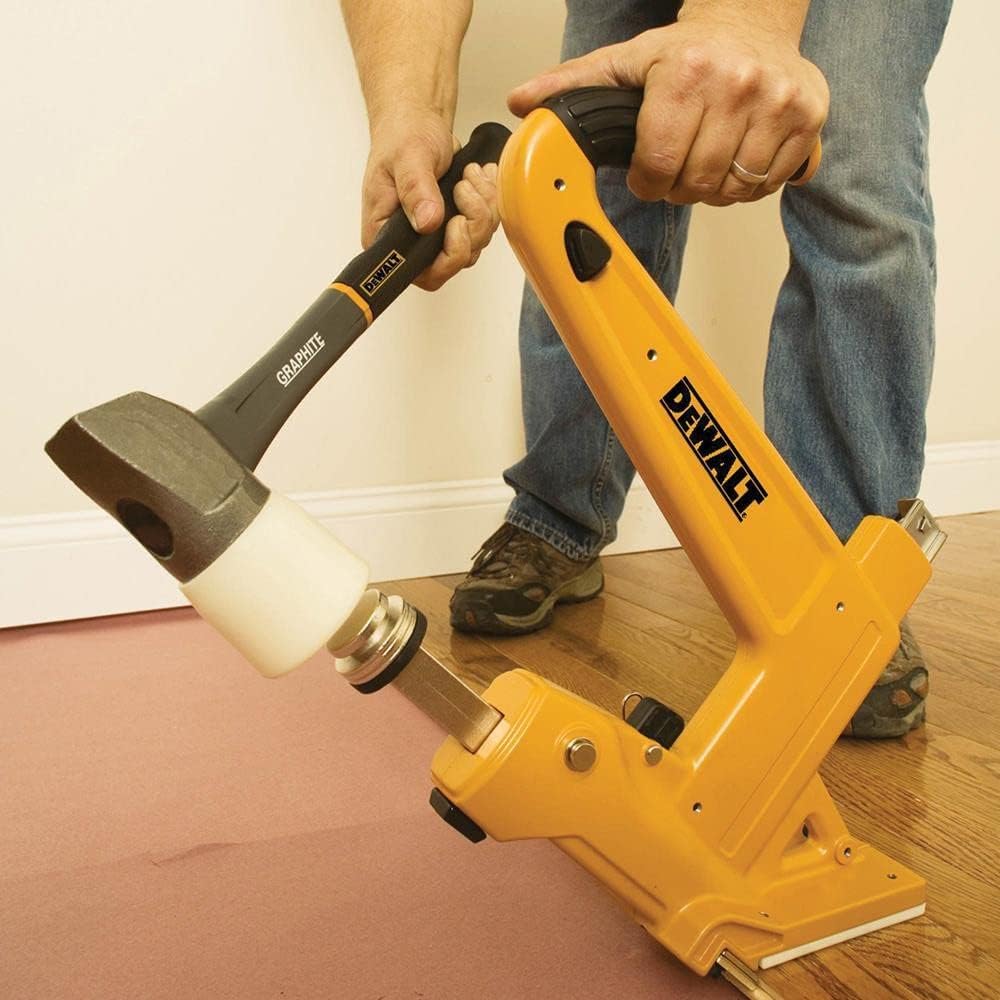 DEWALT DMF1550-XJ - Clavadora MANUAL para Tarimas