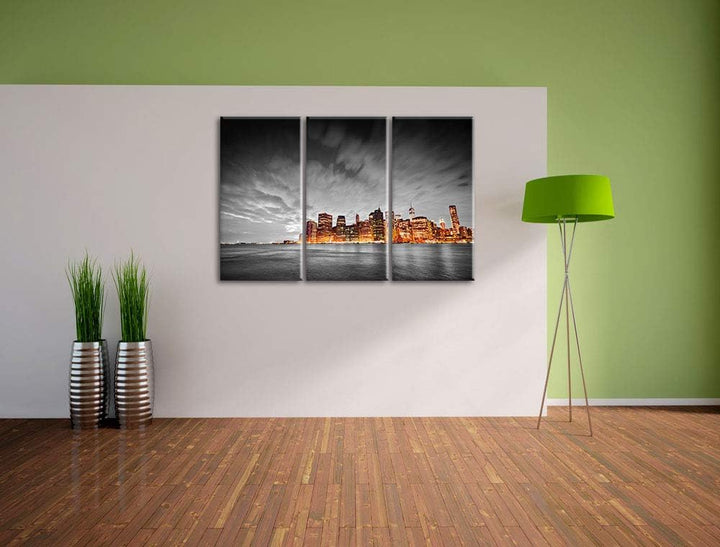 Skyline von New York bei Nacht schwarz/weiss 3-Teiler Leinwandbild 120x80 Bild auf Leinwand, XXL rie