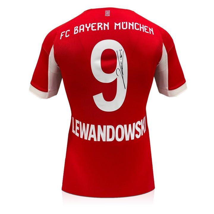 Bayern München-Trikot signiert von Robert Lewandowski
