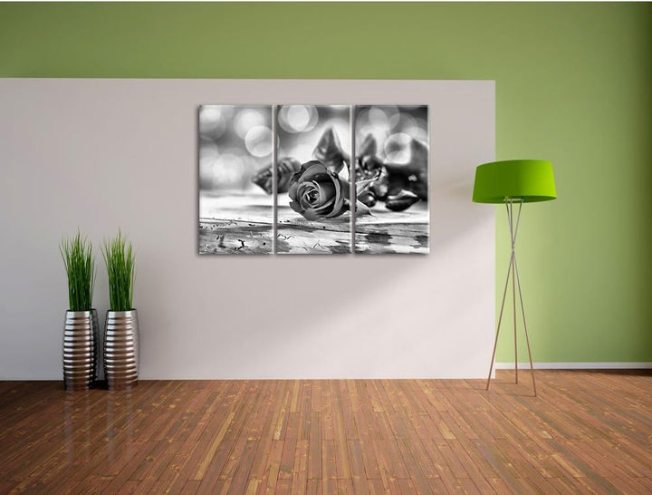 Pixxprint Rose auf Holztisch als Leinwandbild/Grösse: 3 Teilig (120x80) cm/Wandbild/Kunstdruck/ferti