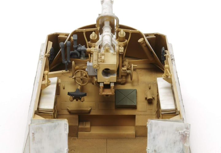 Tamiya 35335 1:35 Deutscher Panzerjäger Nashorn (4), Modellbausatz,Plastikbausatz, Bausatz zum Zusam