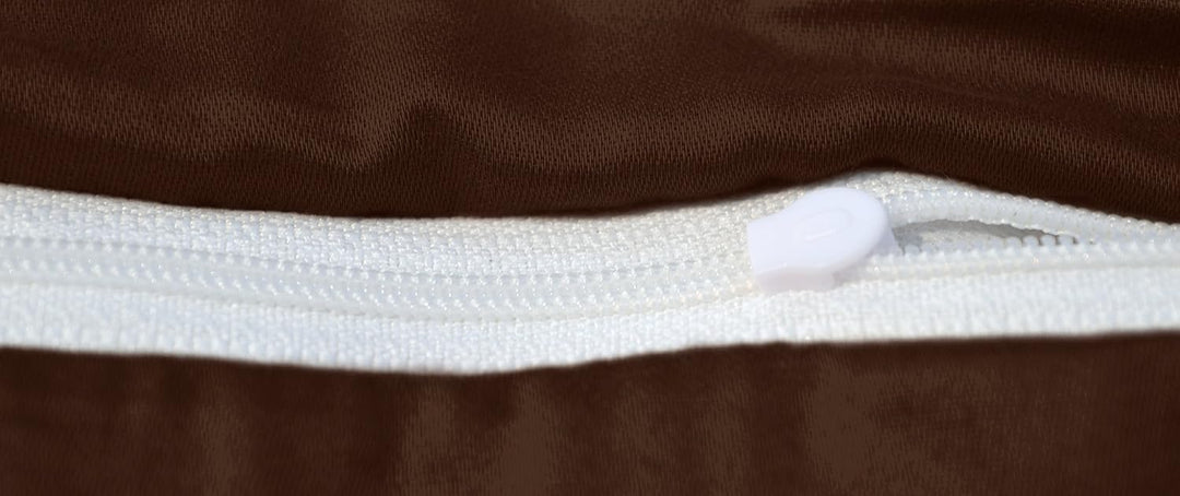 Kinzler B-10004/52 hochwertige Baumwoll-Satin Bettwäsche Uni, modern, 40x80 + 135x200 cm, braun 40x8