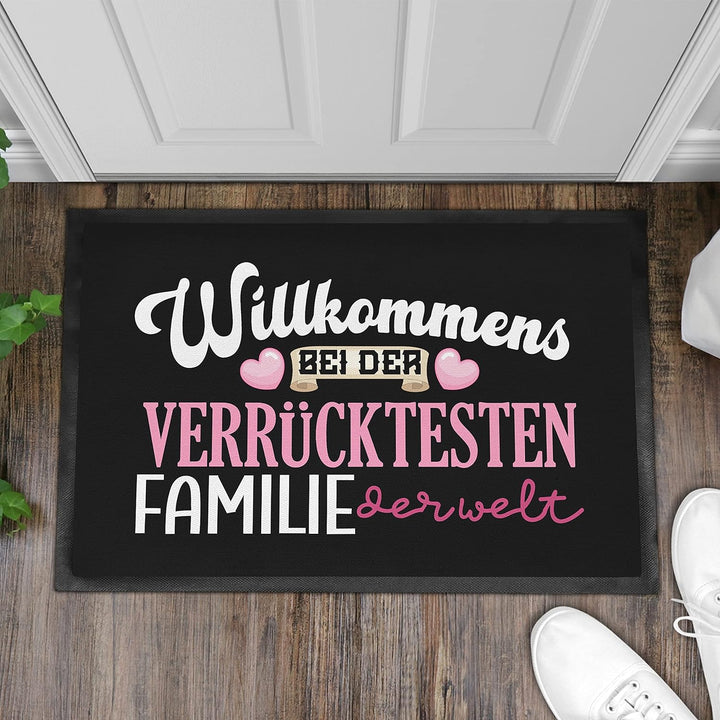 Trendation - Willkommen Bei Der Verrücktesten Familie Der Welt Fussmatte Geschenk Fussabtreter mit S