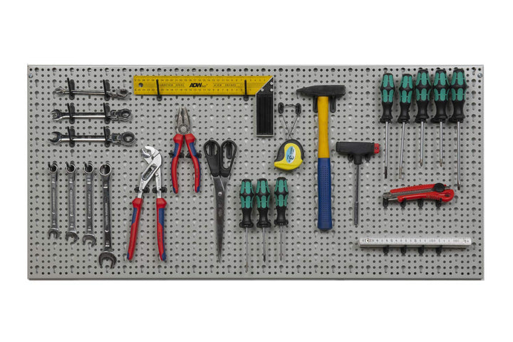XXL Werkzeugwand aus Metall mit Stärke ca. 1 mm in Hellgrau. Inklusive Hakensortiment 52tlg. sowie B
