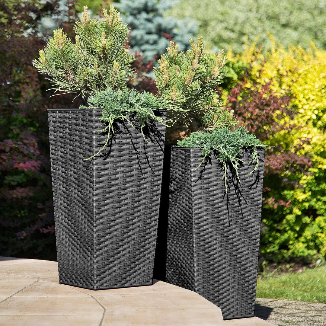 KADAX Pflanzkübel mit Innentopf, Höhe 68cm, Grafit Rattan – Wetterfester Blumentopf für Innen & Auss