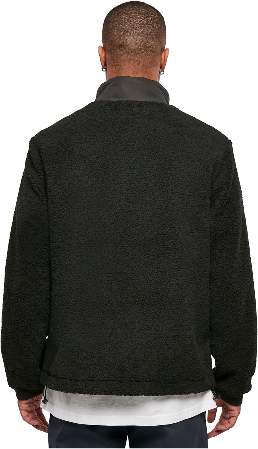 Urban Classics Patched Sherpa Jacket, legere Männer Jacke in Loose Fit Passform mit angenehmen Charm