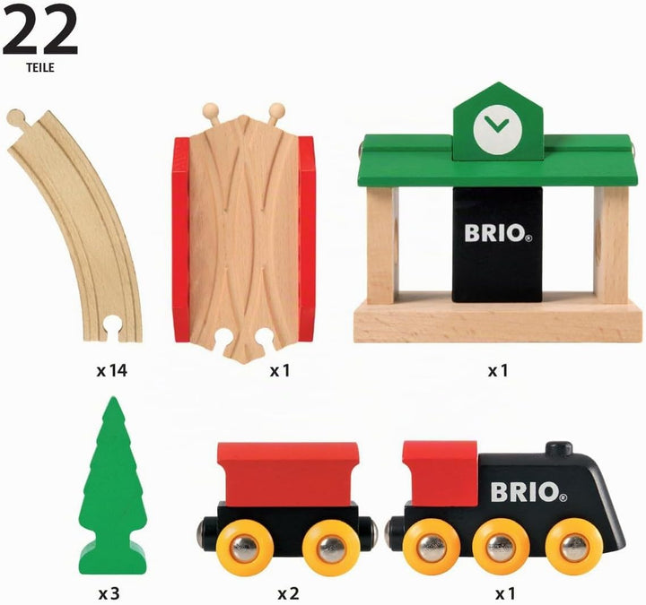 BRIO 33028 - Bahn Acht Set Classic Line - Zwei Schienenkreise mit Frachtzug, Holzbahnhof und Holzbrü