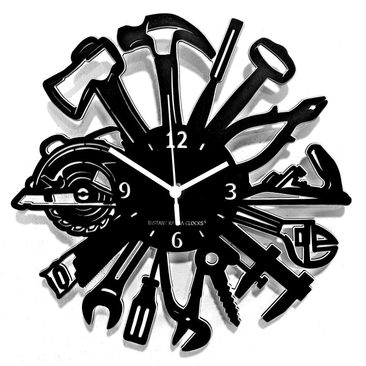 Instant Karma Clocks Wanduhr Künstler Hydraulisch Zimmermann Mechanisch Garage Werkzeuge