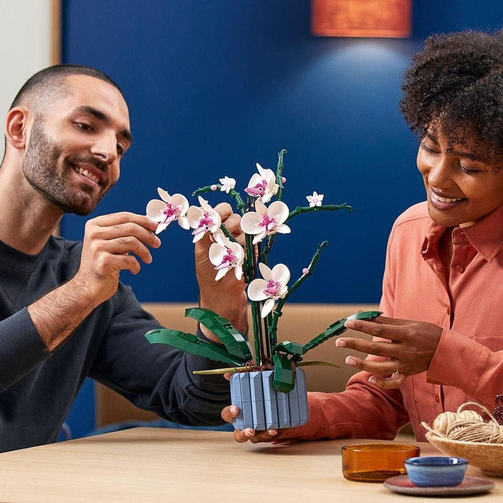LEGO Icons Rosenstrauss, künstliche Blumen als Zimmer-Deko & Icons Orchidee, Künstliche Pflanzen Set