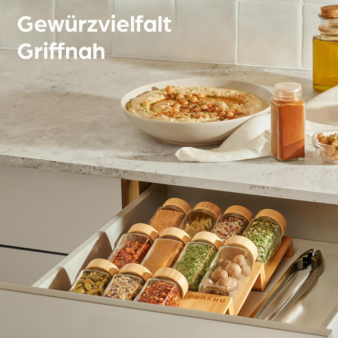 Praknu Gewürzregal mit Gläsern - Gewürzregal aus FSC® Holz - 12er-Set Gewürzgläser eckig mit Bambusd