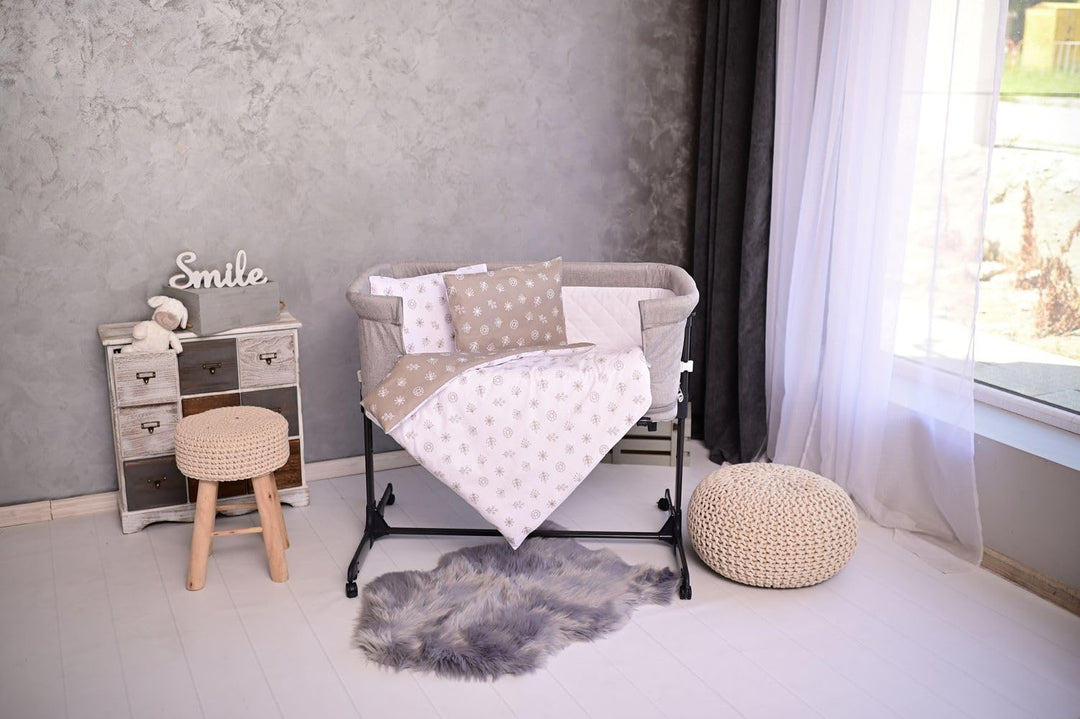 Lorelli Babybettwäsche-Set Eva 5-tlg Decke 75 x 75 cm, Kissen 29 x 42 cm, Bezüge, Farbe:hellgrau, He