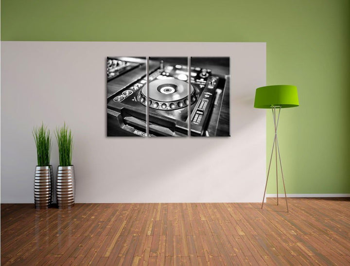 Pixxprint Grün beleuchteter DJ Pult als Leinwandbild/Grösse: 3 Teilig (120x80 cm) cm/Wandbild/Kunstd