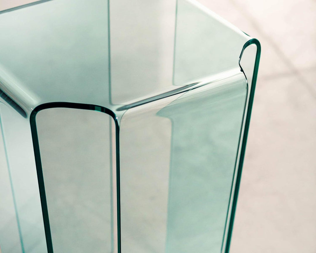 IMAGO FACTORY Fjord | Tisch Servetto – Lampentisch aus gebogenem Glas, transparent, für Wohnzimmer,