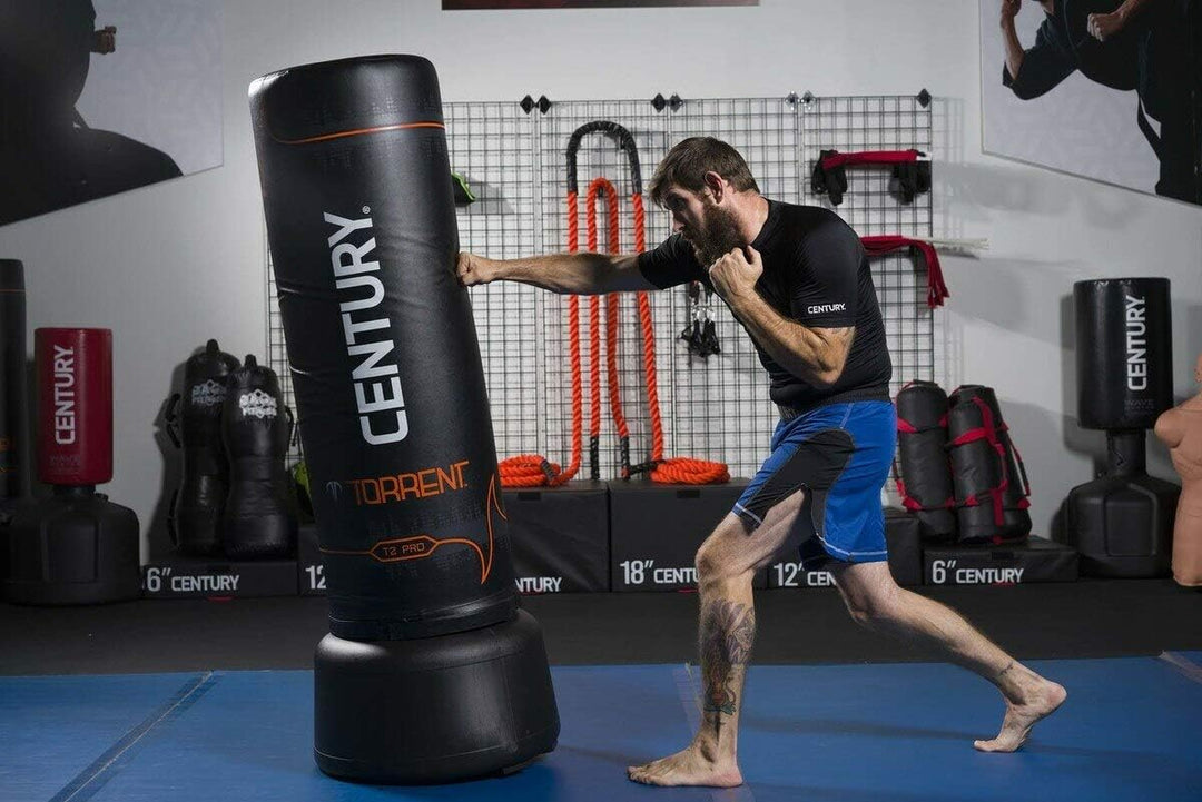 Century Boxsack Torrent T2 Pro - 170cm Schwarz Rot - Freistehender Standboxsack - Punching Bag - Box