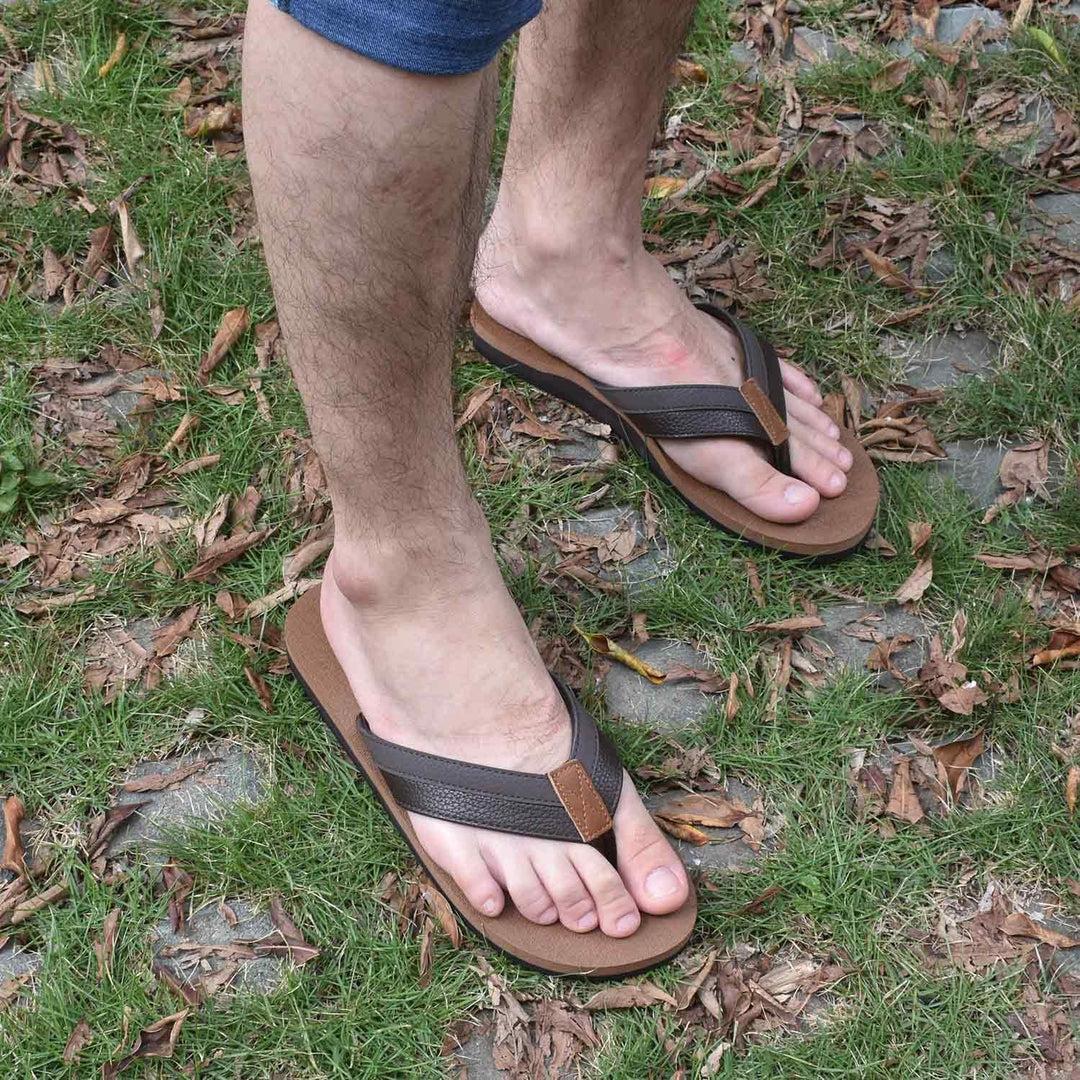 KuaiLu Flip Flops Herren Synthetik Leder Bade Sandalen Comfy Breite Füsse Badelatschen Yoga Schaum S