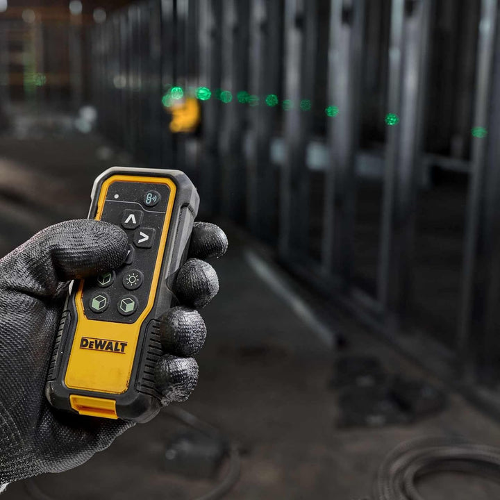 DEWALT 18V 3x360° Linienlaser mit Fernbedienung (grüne Laserdiode, 80m Arbeitsbereich (100m mit Empf