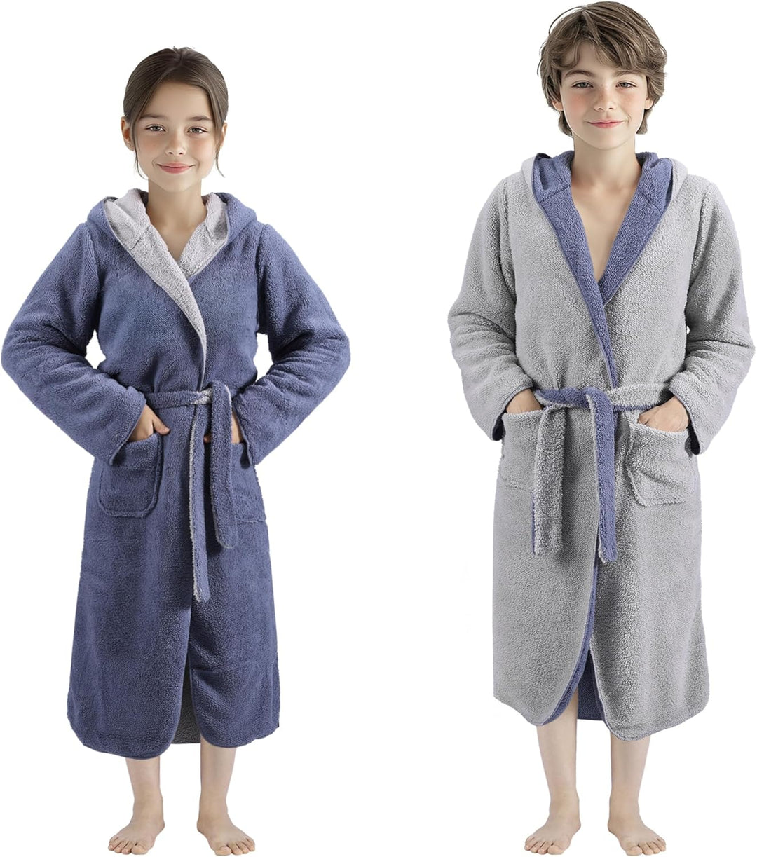 HOMELEVEL Kuschelfleece Bademantel für Kinder - Sherpa Morgenmantel mit Taschen Schalkragen Gürtel -